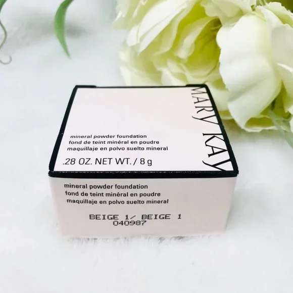 Mary Kay Mineral Powder Foundation, Beige 1 - Picture 3 of 10
